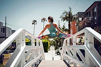 《赛博朋克 2077:终极典藏版》将于今年发布！将黑暗未来的故事包罗万象的终极套装！